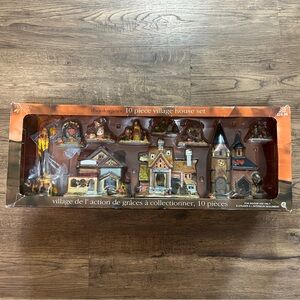 Holiday Time Thanksgiving Village House Set Fall Harvest Houses People 10-pc